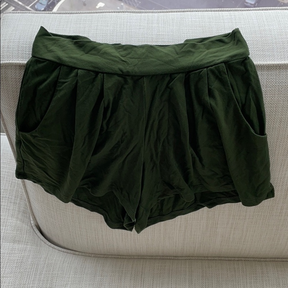 Fighting Eel Shorts in GREEN